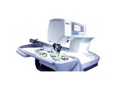 Telai per ricamo pfaff creative 2124