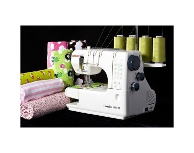 Tagliacuci e punto copertura Janome